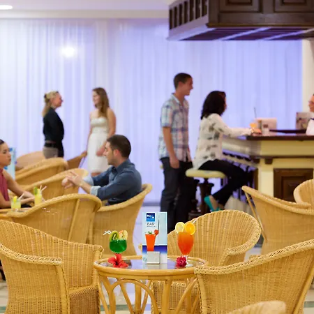 Szálloda Complejo Bluesea Puerto Compuesto Por Canarife Y Bonanza Palace 4*